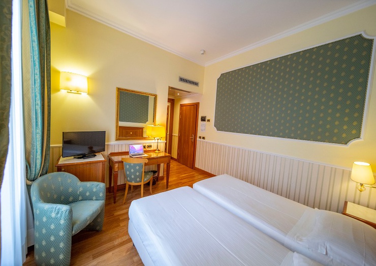 Улучшенный номер две кровати Hotel Отель Andreola Central Милан