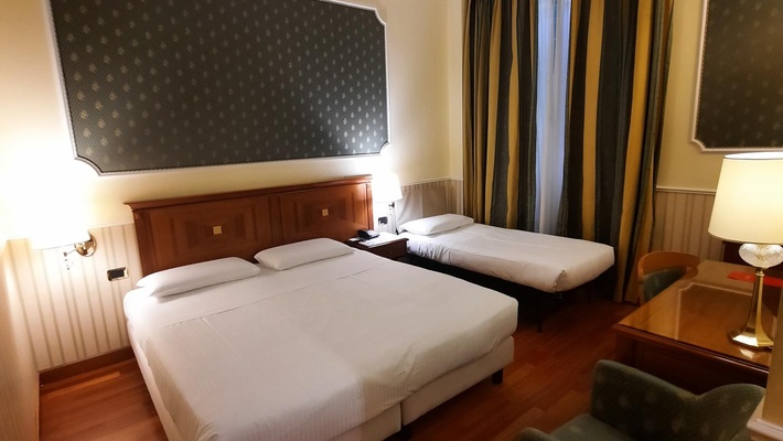 Трёхместный номер Hotel Отель Andreola Central Милан