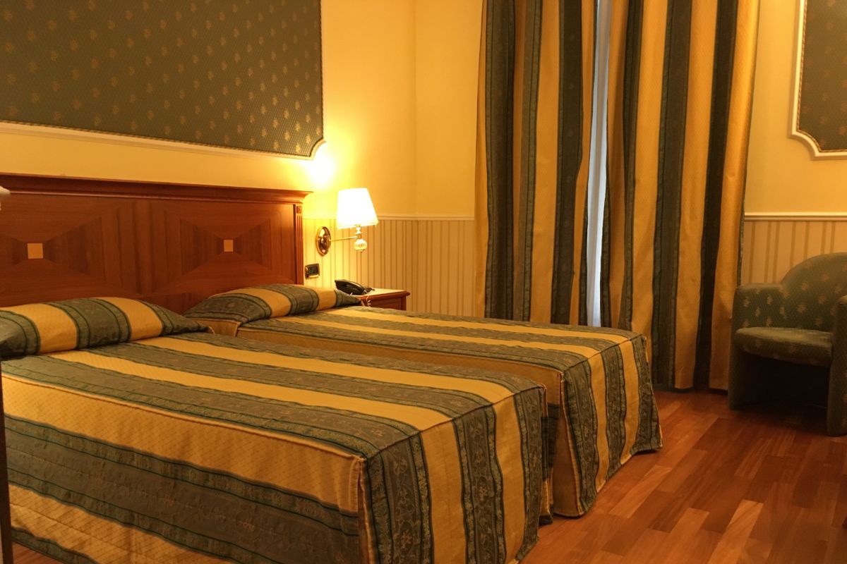 Трёхместный номер Hotel Отель Andreola Central Милан Трёхместный номер Hotel Отель Andreola Central Милан