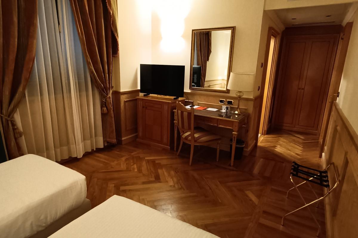 УЛУЧШЕННЫЙ НОМЕР ДВЕ КРОВАТИ Hotel Отель Andreola Central Милан УЛУЧШЕННЫЙ НОМЕР ДВЕ КРОВАТИ Hotel Отель Andreola Central Милан